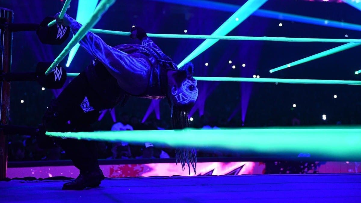 The Undertaker Passes the Torch to Bray Wyatt in Emotional WWE Tribute, image size:1200x675